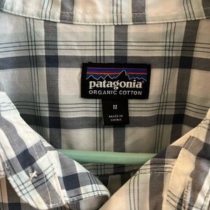 Patagonia Mens short sleeve button down medium